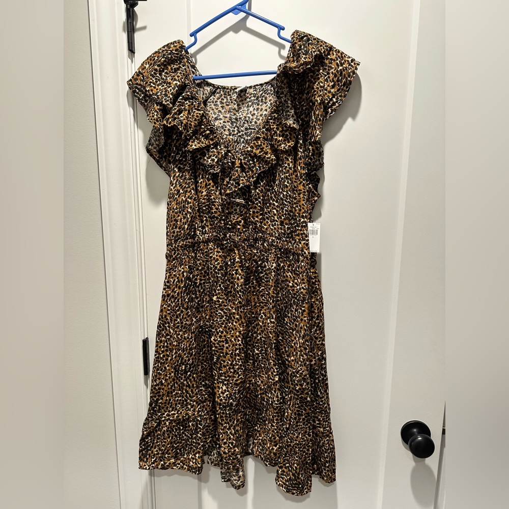 NWT! Size XL! Animal print tie waist with ruffle detail Old Navy dress.